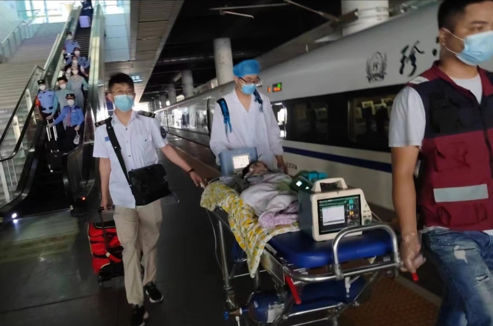 城固县高铁转运公司